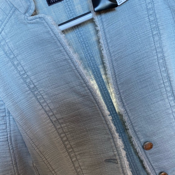Blue lightweight denim type jacket / blazer - Picture 2 of 3